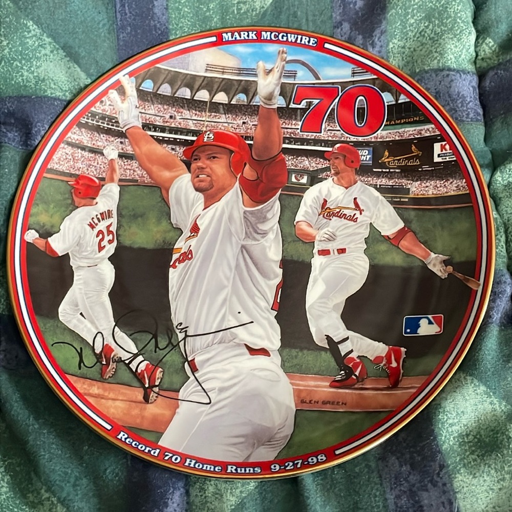 Mark McGwire Home Run Hero MLB Collector Display Plate Vintage Baseball